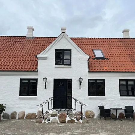 Oustrupgard