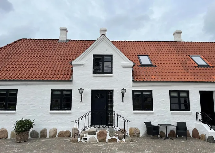 Oustrupgård